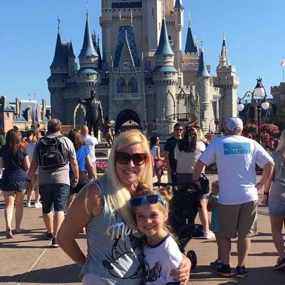 Meet your Posher, Allison - Picture 1 of 1